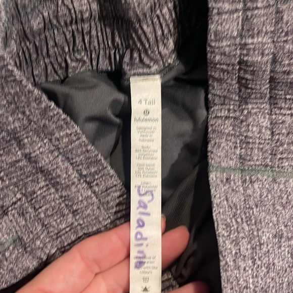 Lululemon hotty hot shorts - Picture 2 of 3